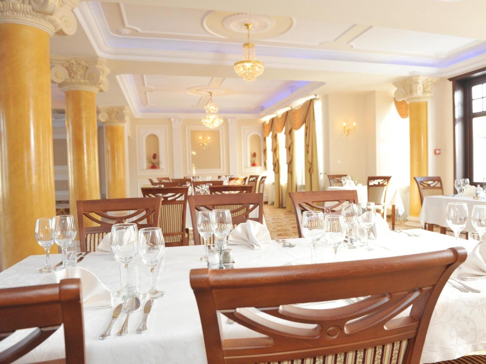 Hotel Arkadia Royal Varsó Kültér fotó