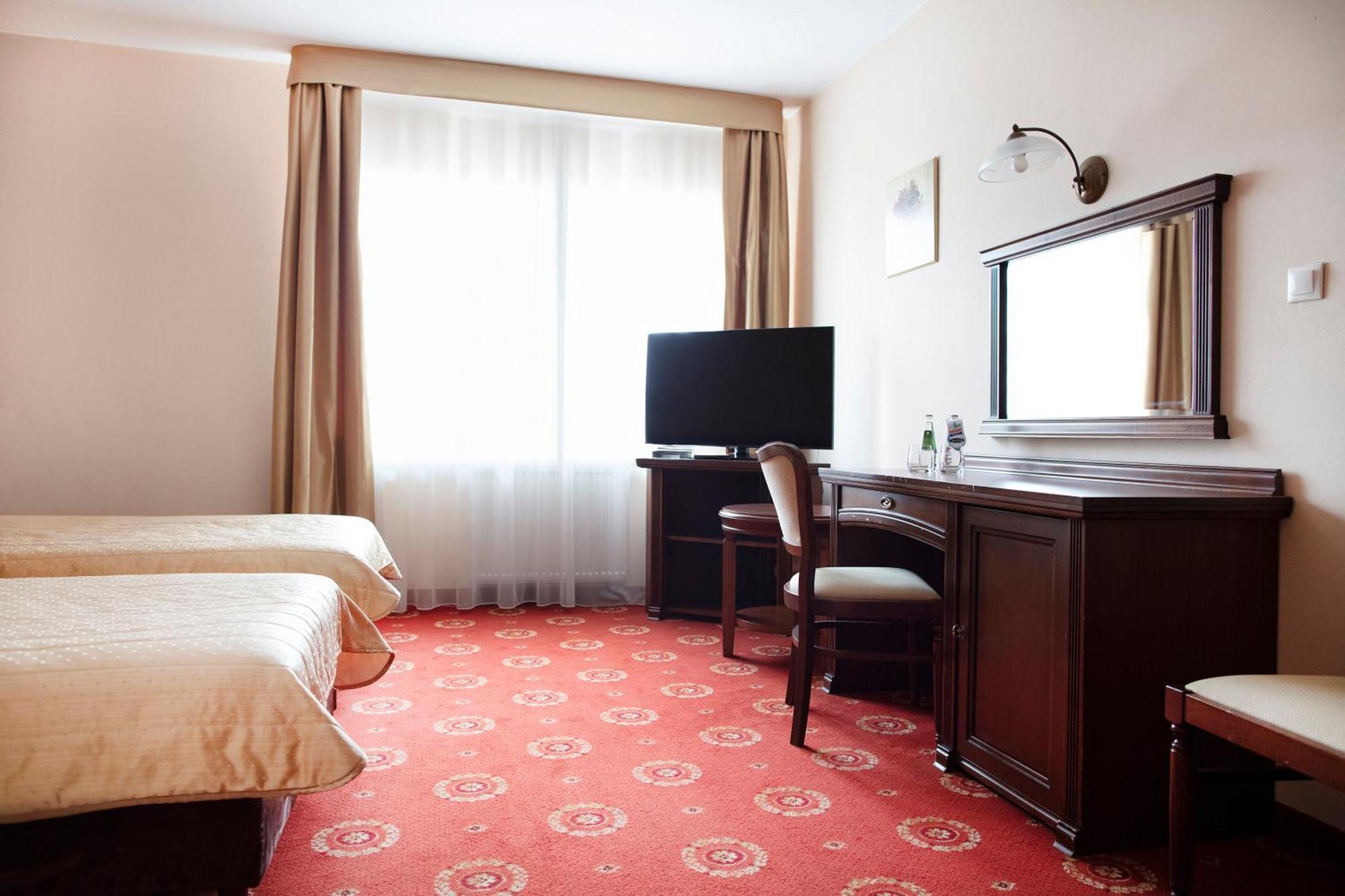 Hotel Arkadia Royal Varsó Kültér fotó